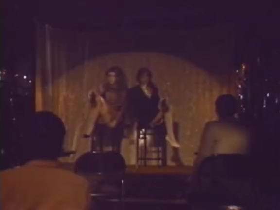 Siobhan Hunter, Nina Preta, Cassandra Leigh in classic sex scene